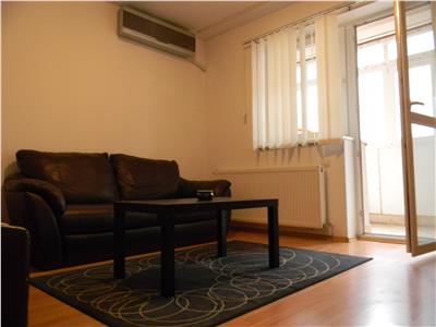 Garsoniera decomandata Vitan Rin Grand Hotel etaj 7 din 10