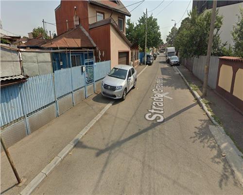 Garsoniera la curte teren S=200mp D=9ml Str. Grauntelui Sector 1